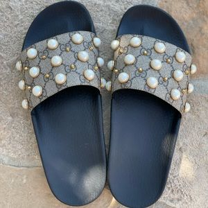 Gucci Pearl Slides SZ 39